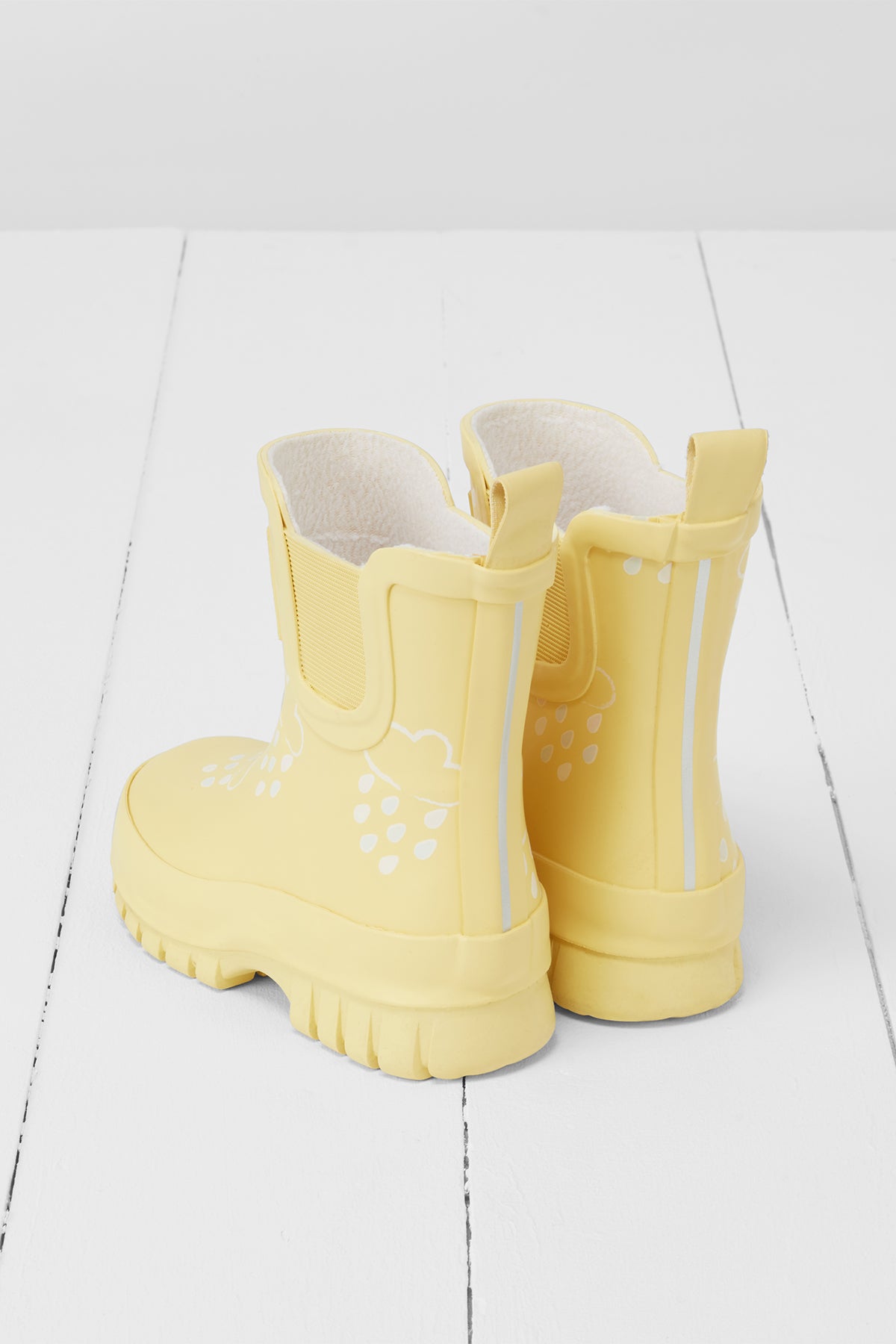 Buttermilk Yellow Colour-Changing Chunky Sole Shortie Welly