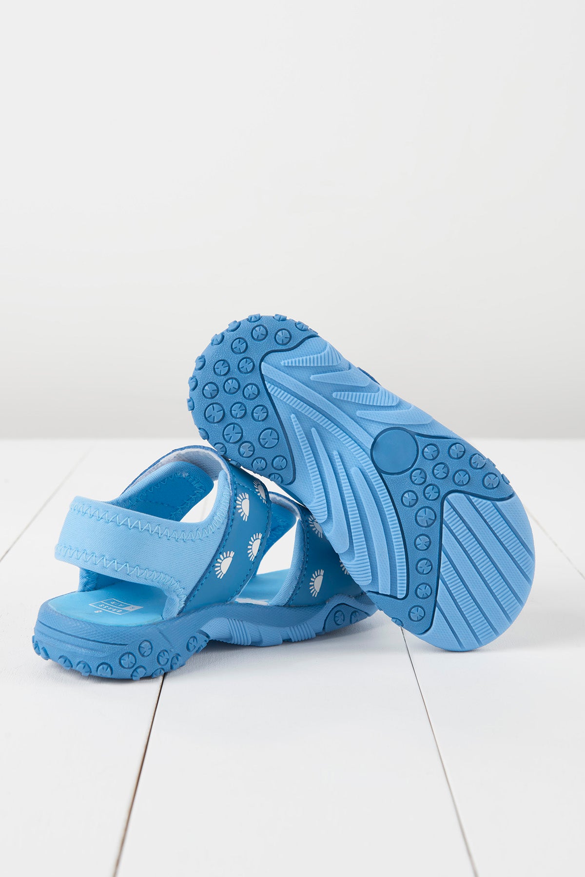 Cornflower Blue Colour-Changing Sandals