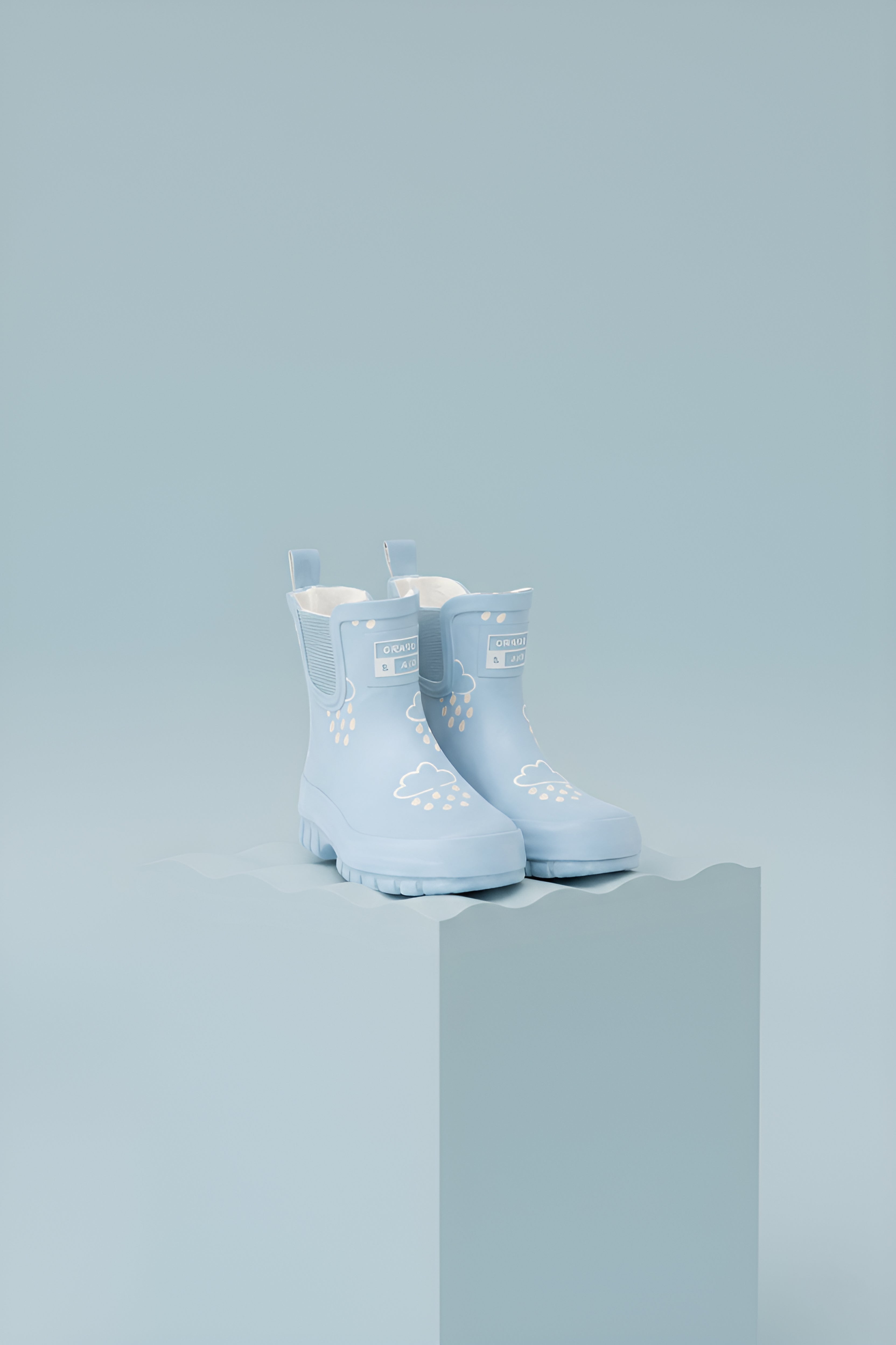 Powder Blue Chunky Colour-Changing Kids' Wellies