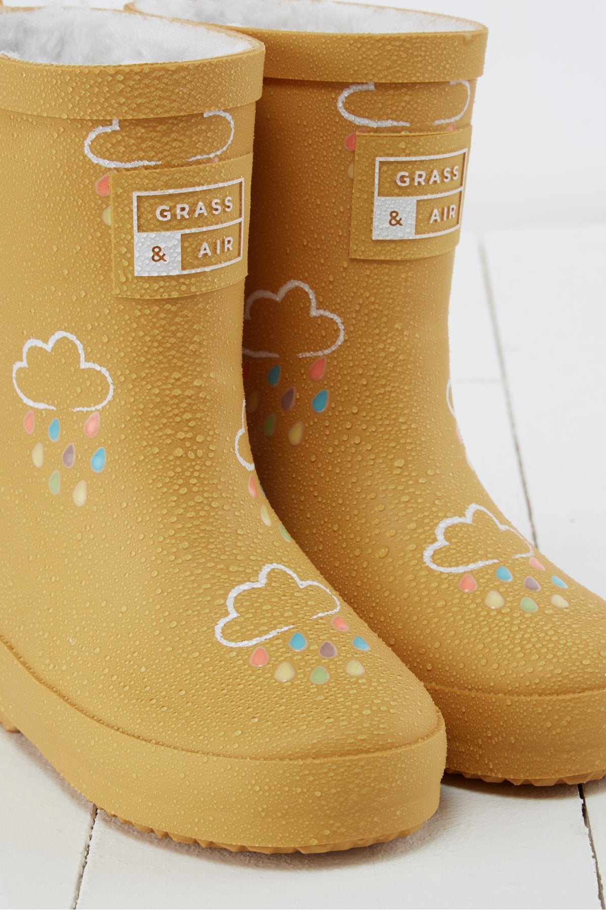 Ochre Colour-Changing Kids Wellies with Teddy Fleece Lining